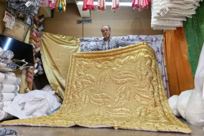 İnegöllü usta, Kraliçe 2. Elizabeth'e bile yorgan dikmiş