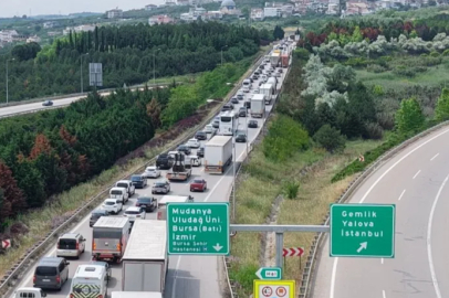 9 günlük bayram tatili trafiği Bursa Kuzey gişelerde böyle görüntülendi