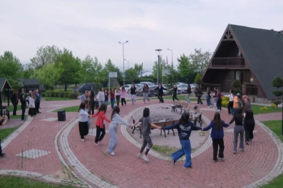 İnegöl’de gençlerin bilim kampı başladı