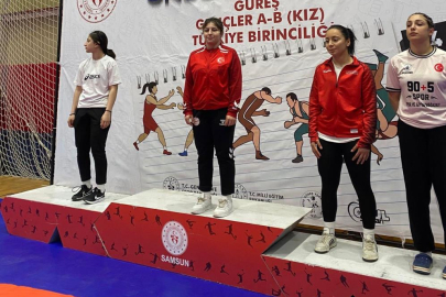 Sivas'ın "Altın Kızı" Türkiye şampiyonu oldu
