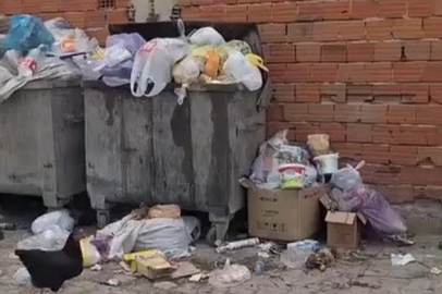 Bursa'da 2 haftadır alınmayan çöpler tepki çekti