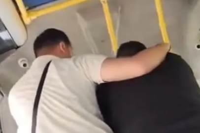 Bursa'da 5 TL'lik eksik ödeme yüzünden minibüs karıştı