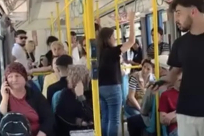 Bursa metroda yüksek sesle konuşma tartışması