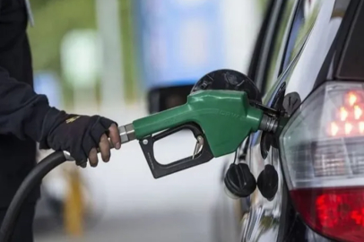 Bir indirim de benzine
