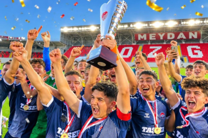 Bursa Orhangazi Futbol Kulübü, U18 Türkiye Şampiyonu oldu