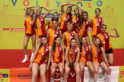 Galatasaray Midi Kız Voleybol Takımı, Türkiye üçüncüsü oldu