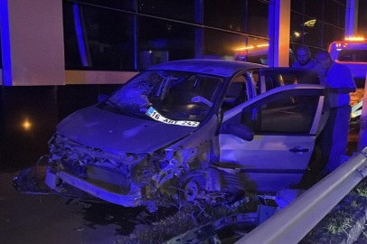 Bursa'da 7 saatlik sürüş sonrası uyuyan sürücü kaza yaptı:
