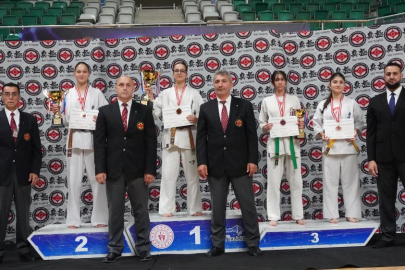 4 ülkeden gelen 180 sporcu, Bursa’daki Kyokushin Kupası’nda buluştu