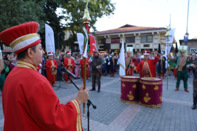 Bursa'da  mehter sesleri bu kez Gazi Orhan Parkı'nda yükseldi