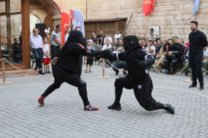Türk kılıçları Zindankapı'da çarpıştı