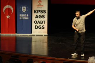 Büyükşehir KPSS hazırlığındaki gençlerin yanında