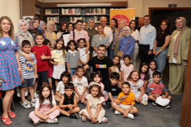 Başkan Özdemir çocuklar ve ebeveynleri ile kütüphane buluştu