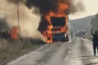 Birsa'da seyir halindeki kamyonet alevlere teslim oldu