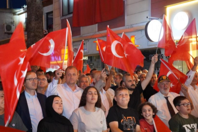 İznikliler meydana akın etti