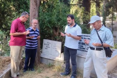 Kazım Baykal Bursa'da mezarı başında anıldı