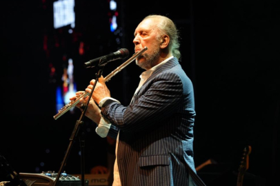 Açıkhava'da Fatih Erkoç'tan zamansız şarkılar