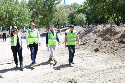 Başkan Erol, Kestel'in kalbi Aile Parkı'ndaki çalışmaları inceledi