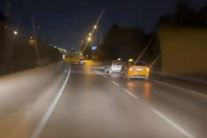 Bursa'da taksiciler aracı kıskaca aldı, tehlikeli anlar kamerada