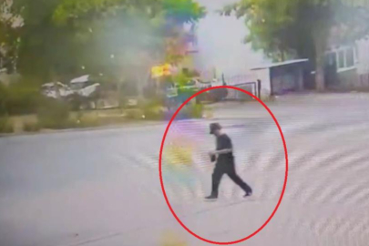 Bursa'da şapkalı hırsız 'Örümcek Adam' gibi tırmanıp evleri soydu