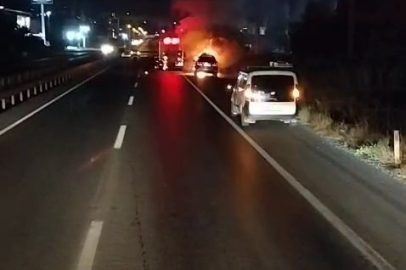 Bursa'da lüks otomobil alevlere teslim oldu: O anlar kamerada