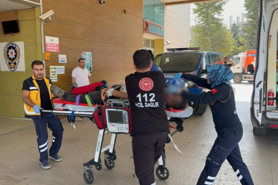 Bursa'da duran kamyona çarpan kamyonet sürücüsü ağır yaralandı
