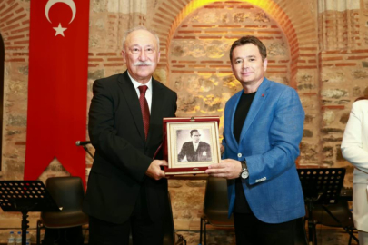 Bursa'da Altan Erkekli Osmangazi’de "Bir Memleket Hikayesi" Anlattı