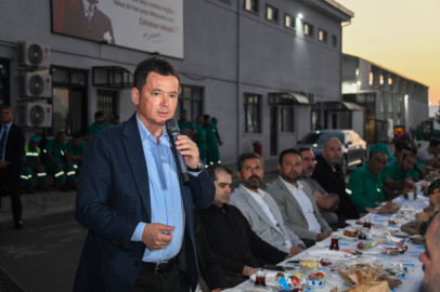 Başkan Aydın güne temizlik emekçileriyle başladı