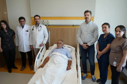 Açık kalp ameliyatı olmadan kalbindeki delikten kurtuldu