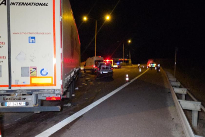 Bursa’da tır ile otomobil çarpıştı: 1 ölü, 7 yaralı