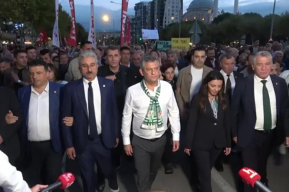 Özgür Özel: "Barış içinde kardeşçe yaşamayı vaat ediyoruz"