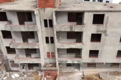 Karacabey'de 30 yıldır tamamlanmayan bina tedirgin ediyor