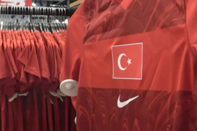 Ay yıldızlı formalar Bursastore'da satışa çıktı