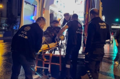 Bursa’da yağışlı havada motosiklet devrildi: Yaralının rahat tavırları dikkat çekti