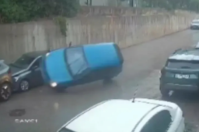 Bursa'da kontrolden çıkan araç ters döndü: 3 yaralı