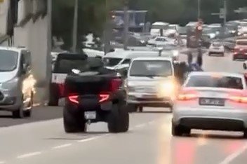 Bursa'da ATV'li trafik canavarı kamerada