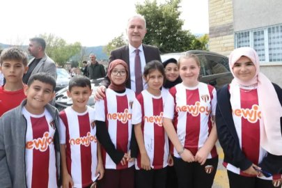Yeniceköy’de 750 öğrenci İnegölspor formasına kavuştu