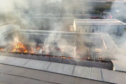 Bursa'da mobilya fabrikasında büyük yangın...30 itfaiye ve tanker olay yerinde