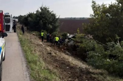 Bursa'da TIR tarlaya uçtu: 1 yaralı