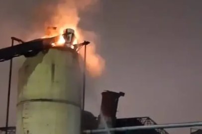 Bursa’da talaş silosu alevlere teslim oldu