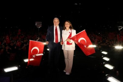 Binlerce Nilüferli Cumhuriyet'in 103'üncü yılında tek yürek oldu