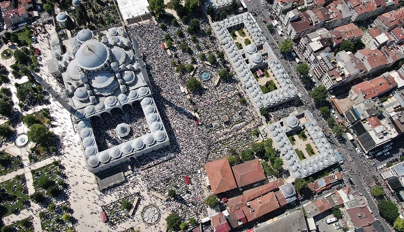 Mahmut Ustaosmanoğlu’nu son yolculuğuna binler uğurladı