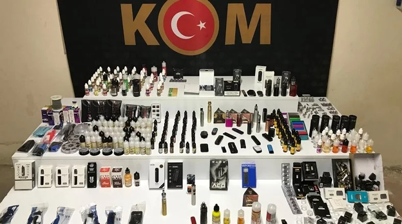 Bursa’da gümrük kaçağı elektronik sigara ve aksesuar operasyonu