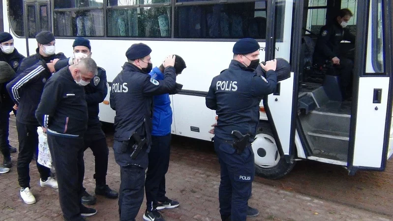 Bursa’da uyuşturucu operasyonu: 11 gözaltı