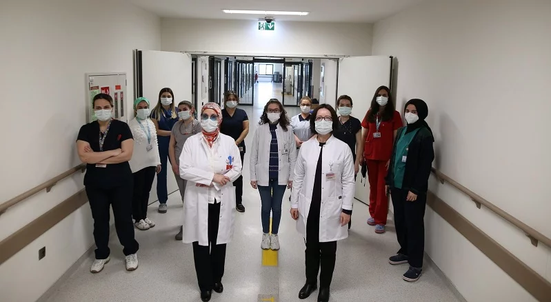 Bursa Şehir Hastanesi’nin Yanık Merkezi kadın sağlıkçılara emanet