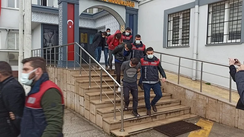 Bursa’da tır ve baz istasyon fareleri yakalandı
