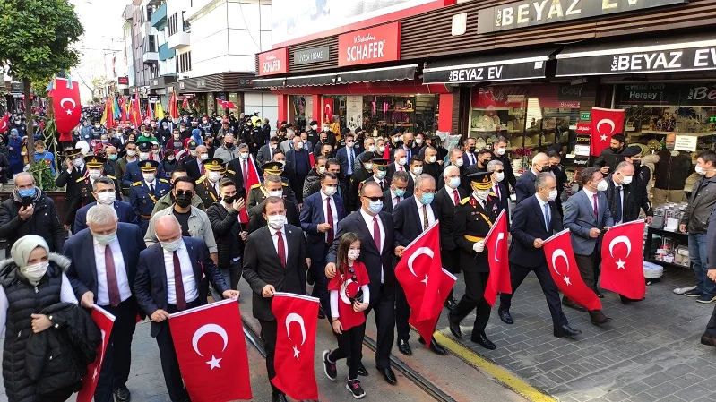 Bursa’da Cumhuriyet Bayramı coşkuyla kutlandı