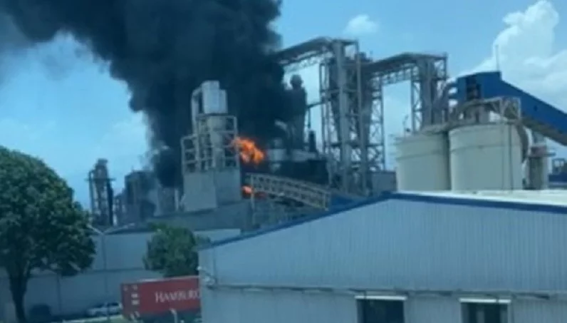 Orman ürünleri fabrikasında kazan patladı, yangın çıktı: 1 ölü, 3 yaralı