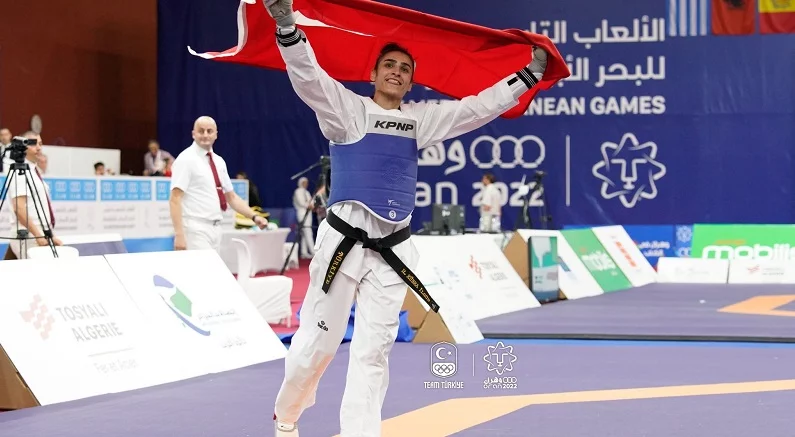 Tekvandocu Hatice Kübra İlgün Akdeniz Oyunları şampiyonu oldu