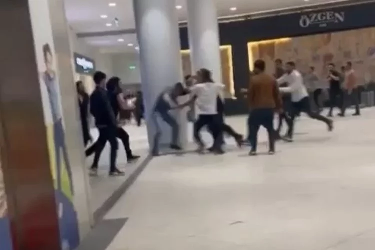 Alışveriş merkezinde meydan muharebesi
