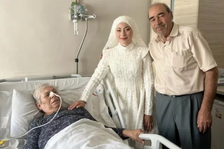 Bursa'da hastanedeki babaanneye gelinlikle ziyaret